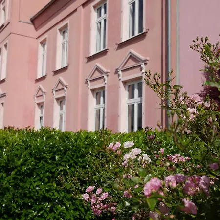 Gross Koethel Otel *