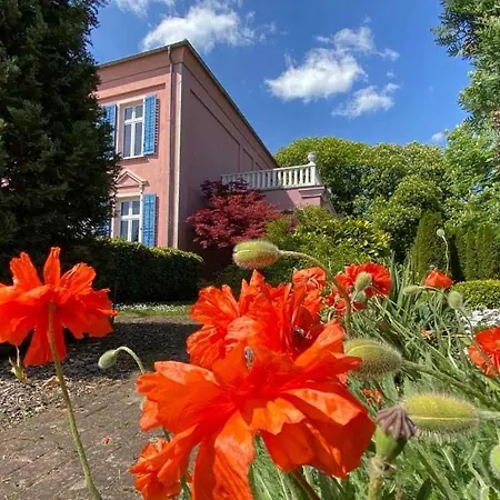 Gross Koethel Отель