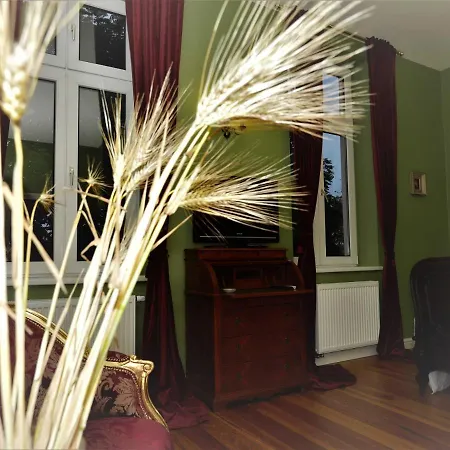 Gross Koethel Отель