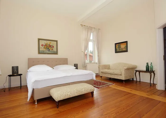Hotel Gross Koethel *